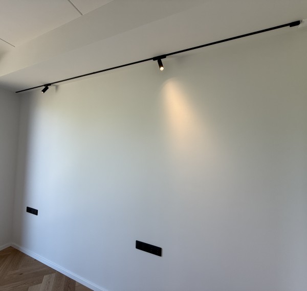 Modern Track Lighting in the Heart of Tallinn: Project with AIR System - Lighting by Luminance