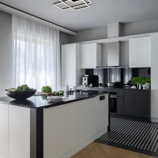 Laevalgusti Line, must - Valgustus Luminance'ilt