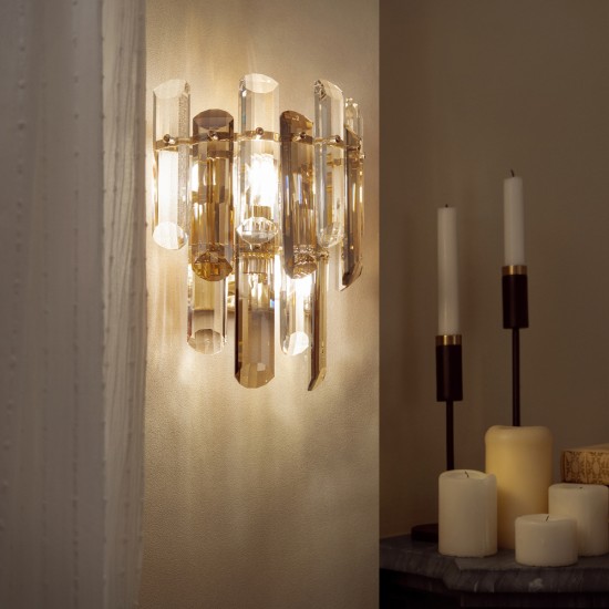 Seinavalgusti Flare, kuld - Valgustus Luminance'ilt