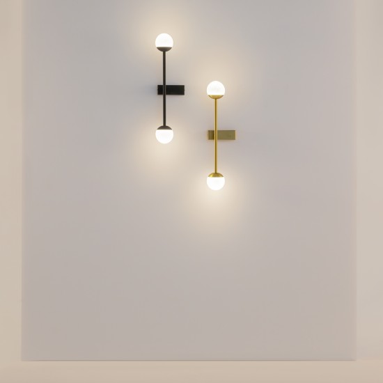 Seinavalgusti Touch, messing - Valgustus Luminance'ilt