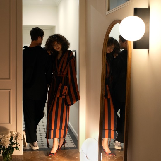 Seinavalgusti Avant-garde, must - Valgustus Luminance'ilt