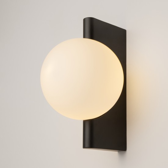 Seinavalgusti Avant-garde, must - Valgustus Luminance'ilt