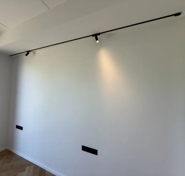 Modern Track Lighting in the Heart of Tallinn: Project with AIR System - Lighting by Luminance Modern Track Lighting in the Heart of Tallinn: Project with AIR System - Lighting by Luminance