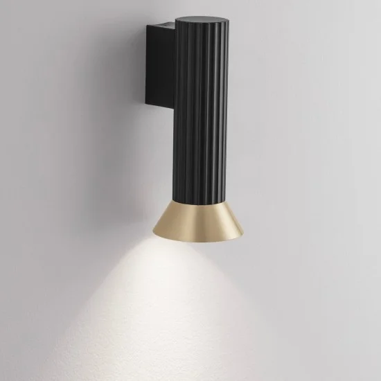 Seinavalgusti Luvia 9011444 - Valgustus Luminance'ilt