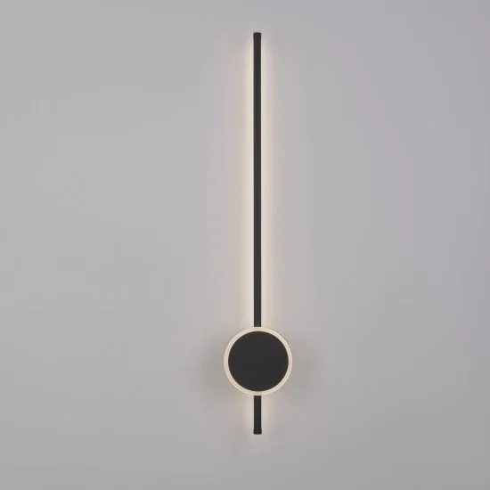 Seinavalgusti Clock 9061428 - Valgustus Luminance'ilt