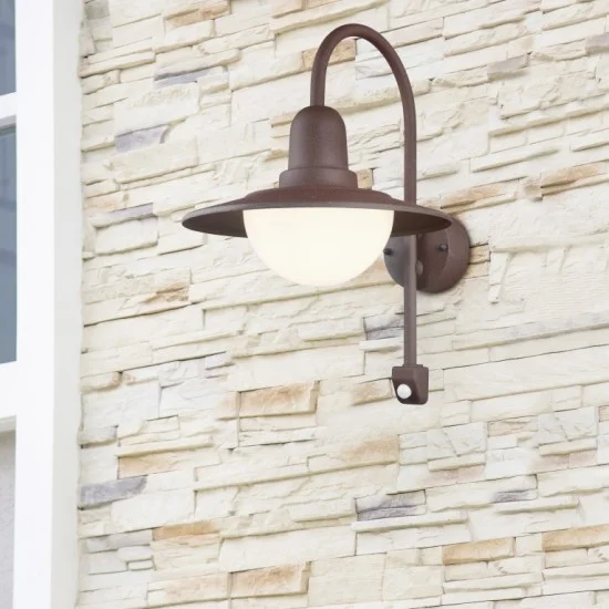 Norman seinalamp, roostevärvi - Valgustus Luminance'ilt