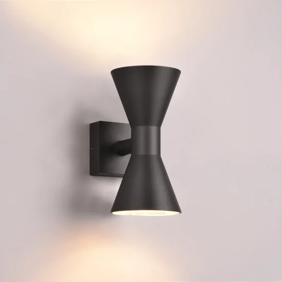 Ardas seinalamp, matt must - Valgustus Luminance'ilt