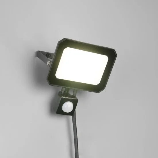 Funchal seinalamp, matt must, 15,5 cm - Valgustus Luminance'ilt