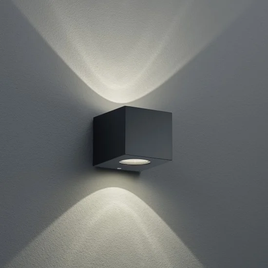 Cordoba seinalamp, matt must - Valgustus Luminance'ilt