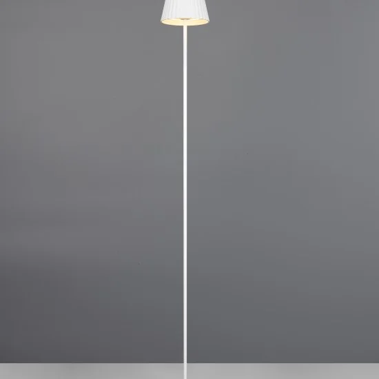 Suarez põrandalamp, matt valge - Valgustus Luminance'ilt