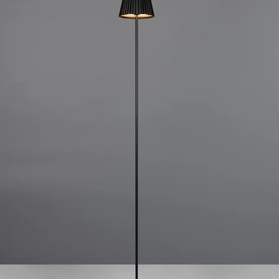 Suarez põrandalamp, matt must - Valgustus Luminance'ilt